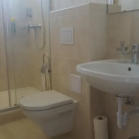 Kakukk Vendeghaz Gárdony